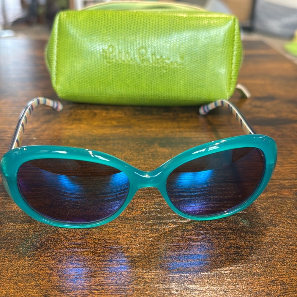 Lilly Pulitzer Sunglasses with Case